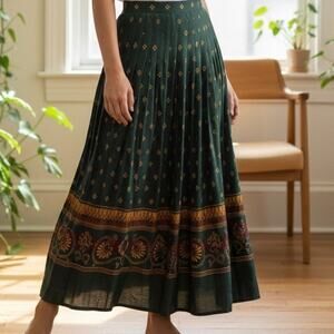1980's Susan Bristol Green Fleur de LIS Boho Print Size 12 Pleated Maxi Skirt